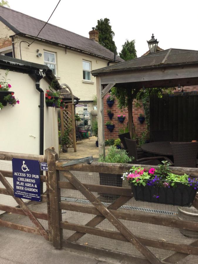 The Bell Inn Salisbury Eksteriør billede