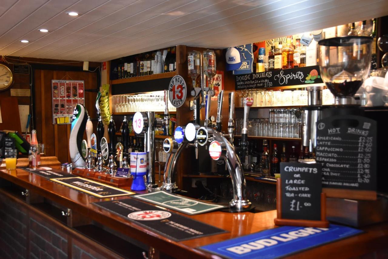 The Bell Inn Salisbury Eksteriør billede