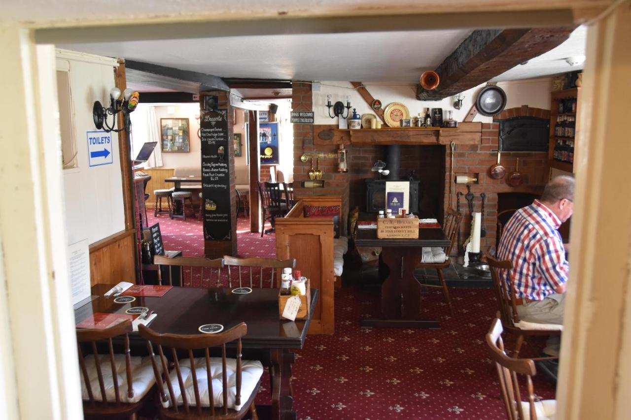 The Bell Inn Salisbury Eksteriør billede